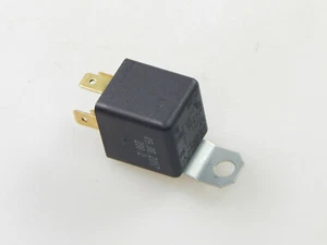 Relé de trabajo relé 4 contactos LADA Niva 4x4 Taiga 2110-3747210-21 - Imagen 1 de 2