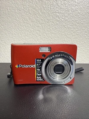 Polaroid i1237 Digital Camera With 3x Optical Zoom Red For Parts - Image 1 of 4
