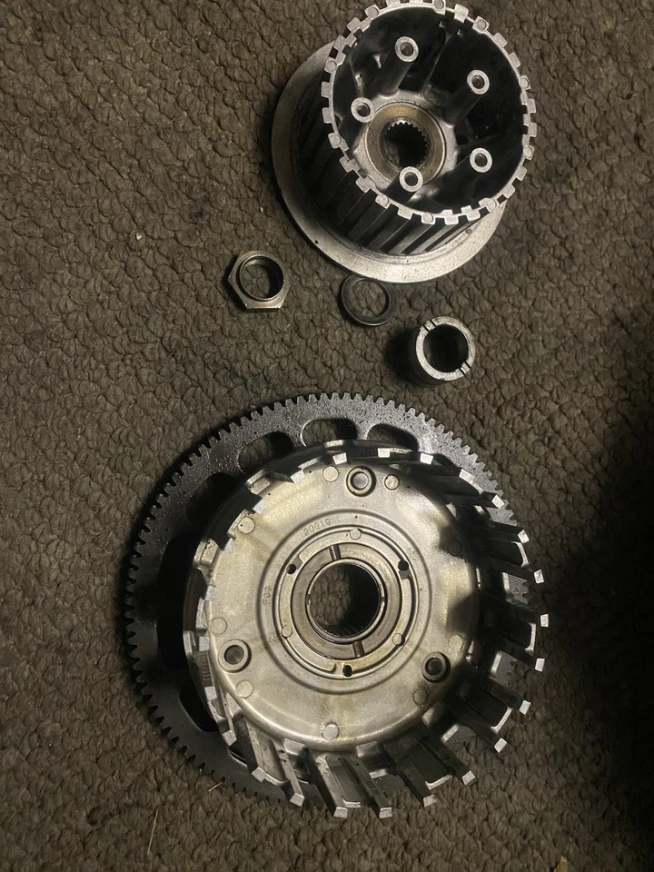 Cesta de embrague Triumph Street Triple 1050 2011 Foto 1 de 2