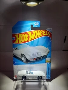 Hot Wheels Factory Fresh 47/250 White '72 Corvette Stingray Convertible - Picture 1 of 5