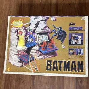 Vintage Toy Biz Batman Batcave Master Playset 1989 Kenner DC - NEU VERSIEGELT - Bild 1 von 24