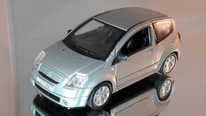 Citroen C2 2003 - Welly - # 42351 - Silver - Picture 1 of 9