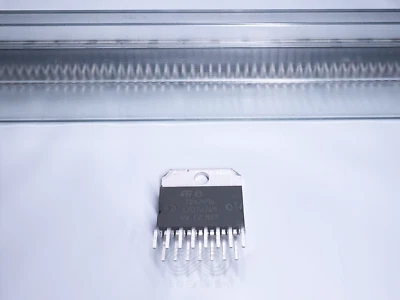 1X TDA7496 ST 5W+5W Stereo Audio Amplifier IC DC Volume Control Multiwatt‑15 - Image 1 of 3