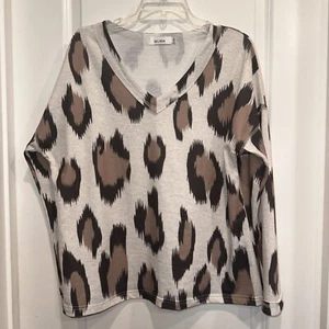 Belinda Womens Size XL Long Sleeve Animal Print Soft V Neck Pullover - Picture 1 of 10