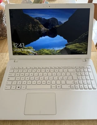Notebook Asus - Immagine 1 di 4