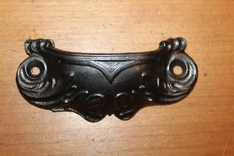 Antique Victorian 1868 Cast Iron Bin Apothecary Cupboard Drawer Pull L-105 Cover