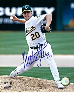 OAKLAND A'S HUSTON STREET SIGNED 8x10 PHOTO PIC 2 - Picture 1 of 1