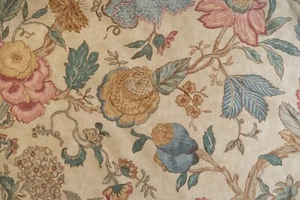 Colefax & Fowler Jacobean Floral designer linen fabric remnant 1.5 yards - Picture 1 of 5