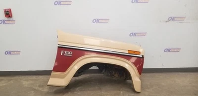 1985 FORD F150 XLT FENDER FRONT RIGHT PASENGER RED AND TAN — 第 1/4 张图片