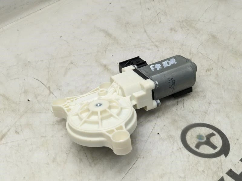 Двигатель регулятора окна двери 2011-2020 Ram 1500 Classic FR LH 68044805AA от оригинального производителя - Изображение 1 из 4