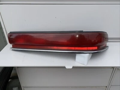Luz trasera Buick Roadmaster 1991-1993 sedán 91-93 pasajero derecho derecho 16514016 Foto 1 de 4
