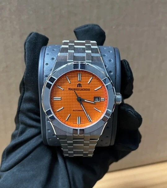 Maurice Lacroix Aikon Automático 42mm Edición Limitada Verano. AI6008-SS00F-530-E Foto 1 de 1