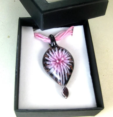 Collar colgante de vidrio soplado a mano estilo Murano arte púrpura en caja H-1.7 L-1.0" Foto 1 de 3