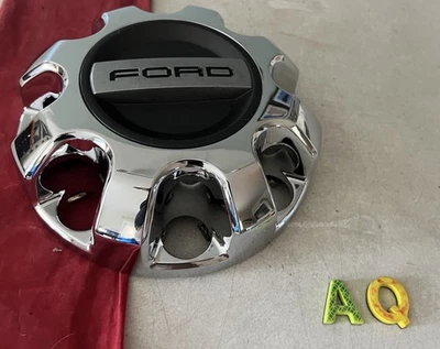 #AQ (1) OEM 17-25 Ford F-250 SD  F-350 SD  Rear Wheel Center Cap  HC3C-1A096-GD - Image 1 of 4