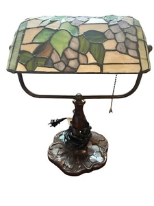 Schreibtischlampe/Bäckerlampe Buntglas mit Weinrebenmuster - Bild 1 von 2