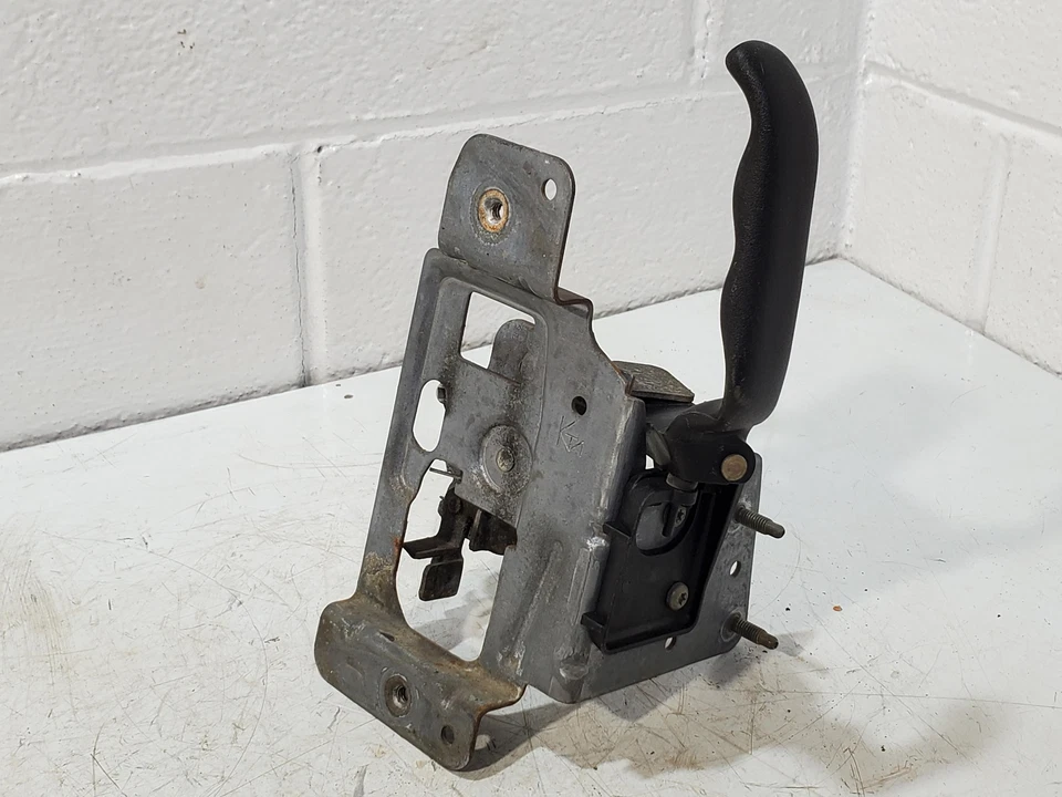 Parte trasera derecha extendida. Manija de puerta interior de cabina Chevy GMC Silverado Sierra 1999-2007 Foto 1 de 4