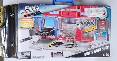 Mattel FAST & FURIOUS 8 Dom's Auto Shop Customizers Playset 17 Sounds & Phrases - Image 1 of 4