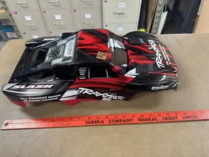Traxxas Slash 1/10 Red & Black Clipless Body - Picture 1 of 12