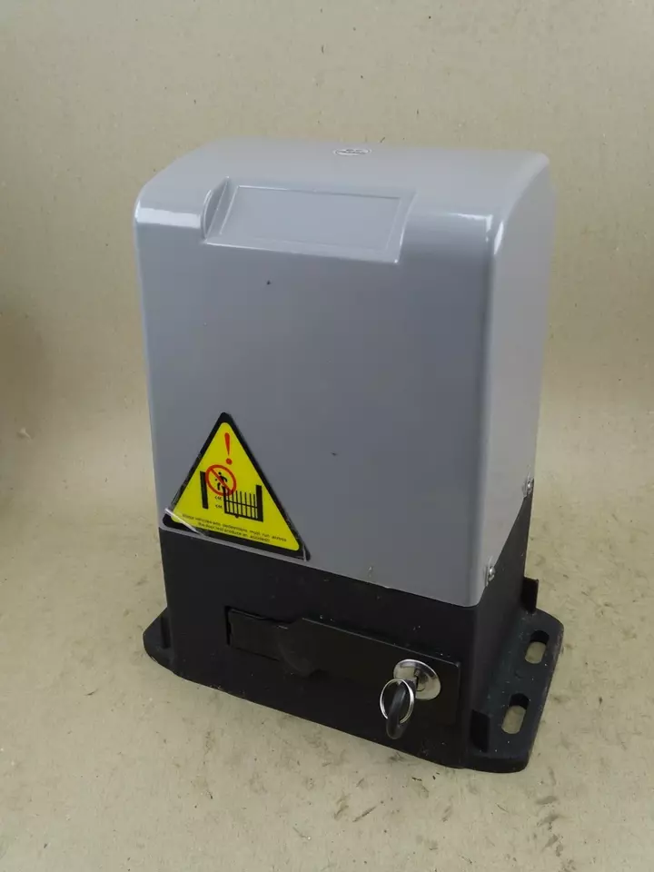 Vevor Sliding Gate Opener ?750W+Infrared Sensor, CYJZWOH19973311 - Image 1 of 4