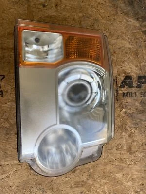 ✅ Land Rover LR3 Headlight Light Xenon PASSENGER RIGHT 2005 2006 2007 2008 2009 - Image 1 of 4