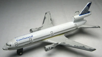 Matchbox SB13 D-10 1973 Continental Airlines avión comercial fundido a presión de 4,25" Foto 1 de 4