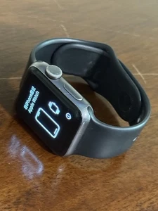 Apple Watch Series 3, 38 mm gris espacial carcasa de aluminio, negro - Imagen 1 de 3