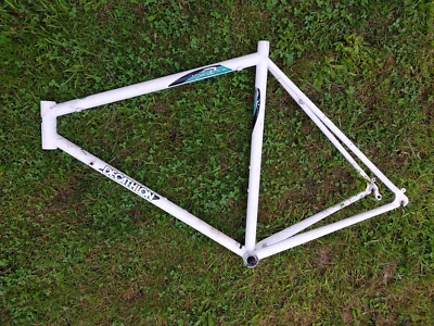 Decathlon Frame RH 57 Approx 3.15kg Road Bike 13cm Bicycle Frame Retro Collectors  - Image 1 of 4
