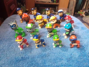 Mixed Lot 16 Paw Patrol Figures Wheelchair Dalmatian Police  2"-3" - Picture 1 of 14