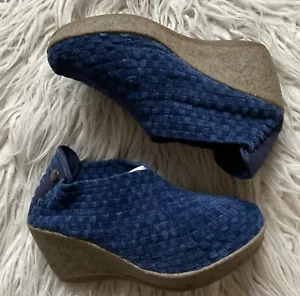 Bernie Mev. Sabrina Dark Blue Woven Velvet Round Toe Wedge Shoes EUC Size 37 - Picture 1 of 12
