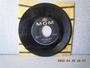TWITTY,CONWAY 7"vinyl...THE NEXT KISS/MAN ALONE...MGM...VG+...'61 - Picture 1 of 2