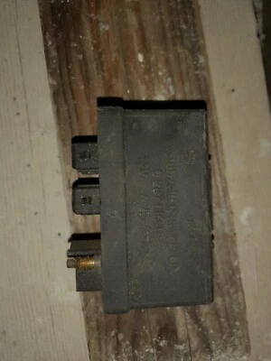 0281003018 CENTRALINA PRERISCALDO CANDELETTE FIAT PUNTO (188) 1.9 JTD 80CV -2001 - Immagine 1 di 2