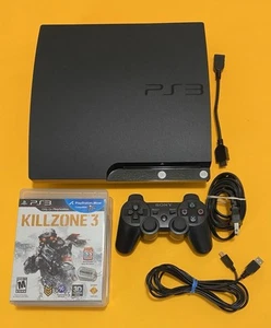Sony PlayStation 3 Console PS3 Slim Nera Bundle Controller e Cavi Testato - Foto 1 di 12