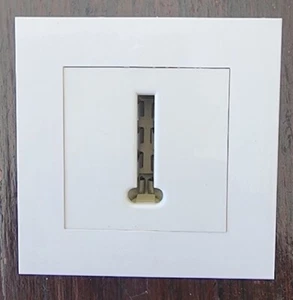 Prise téléphone à encastrer, LEGRAND, blanc - Imagen 1 de 3
