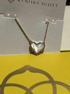 Beautiful Kendra Scott Ari necklace white glittery heart pendant - Picture 1 of 9