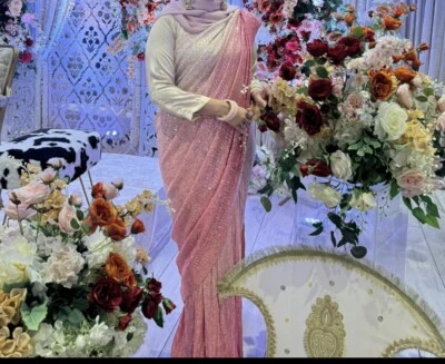 Sari étnico rosa paquistaní - Sari de lentejuelas con blusa de seda para fiesta Foto 1 de 3