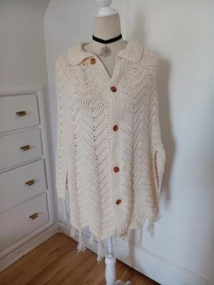 **Mantón suéter vintage de ganchillo color crema Cottagecore abotonado para mujer** Foto 1 de 4