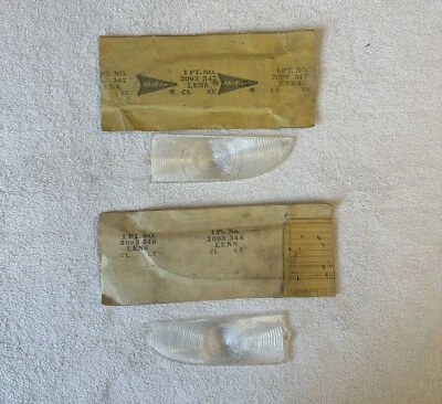 Lentes de seta MoPar NOS 1960 Plymouth Valiant Park Light transparente 60 V200 - Imagem 1 de 4