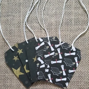Set of 6 Graduation Kraft Cardstock Tags for Crafts Gifts - Picture 1 of 3
