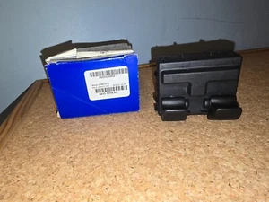 Jeep Wrangler 16 - 18 2 Door Power Window Switch. Genuine K68156218AC - Picture 1 of 3