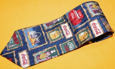 CORBATA CON MOTIVO BOTELLA AZUL/VERDE/BLANCO COCA COLA HECHA EN EE. UU. - CORBATAS DE DISEÑADOR. Foto 1 de 3