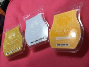 Lot of 3 Scentsy Bars FROSTED GINGER COOKIES,LUSCIY LEMON,PIMA COTTON Open Box - Picture 1 of 2