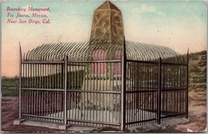 Vintage TIJUANA, Mexiko Postkarte GRENZDENKMAL "Bei San Diego" 1914 Abbrechen - Bild 1 von 2
