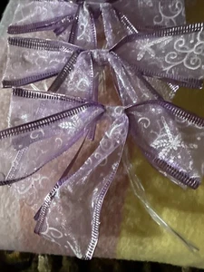 Lotto di 7 mini fiocchi a nastro con filo rosa/viola - Foto 1 di 17