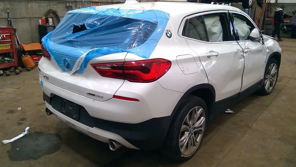 AC Condenser Fits 16-22 BMW X1 6834093 Foto 1 de 4