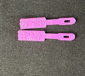 Vtg 1981 Barbie Doll Purple Hair Clips Barrettes #3856 Magic Curl Accessories - Picture 1 of 2