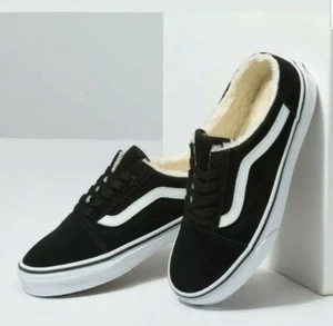 Vans Old Skool Sherpa Shearling Black Fuzzy Fur Lined Sneakers Sz. Women 5 - Picture 1 of 7