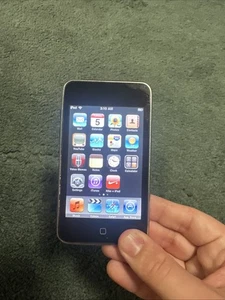 iPod Touch 3rd Generation 32GB RARE iOS 3.1.2 - Picture 1 of 6
