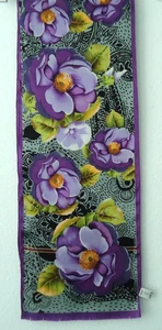 Sciarpa vintage anni 80 Oscar de la Renta Giappone seta floreale arrotolata a mano misura-50x10 in - Foto 1 di 7