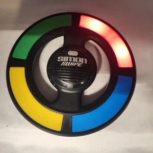 Juego de memoria portátil electrónico Simon Says Swipe juguete Hasbro probado - Imagen 1 de 7