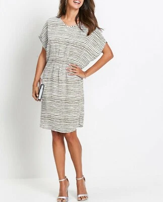 Kleid m. Smokeinsatz in weiß/olive Gr.46 und Gr.48 - Bild 1 von 2